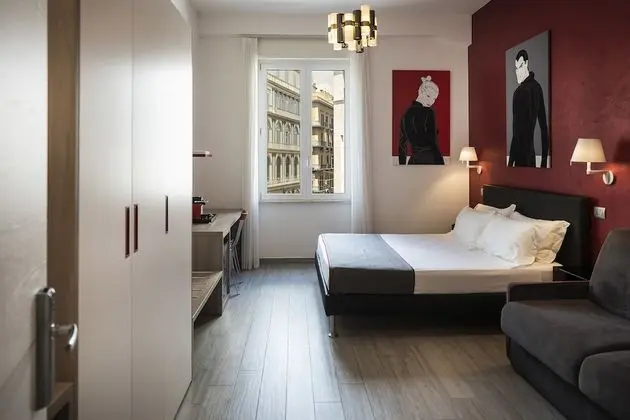 Superior Üç Kişilik Oda (Red Suite)