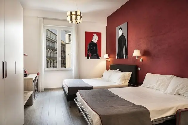 Superior Üç Kişilik Oda (Red Suite)