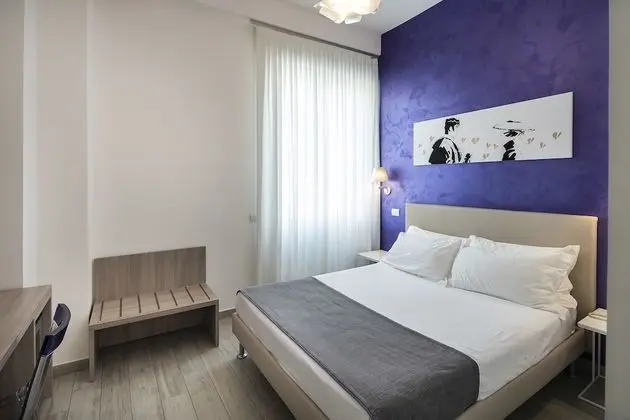 Tek Büyük Yataklı Oda (Violet)