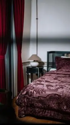 Çift Kişilik, Sokak Manzaralı, 2. Kat