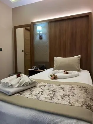 Tek Kişilik, Şehir Manzaralı