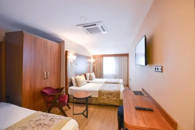 Triple, Şehir Manzaralı