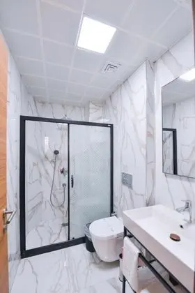 Triple, Şehir Manzaralı