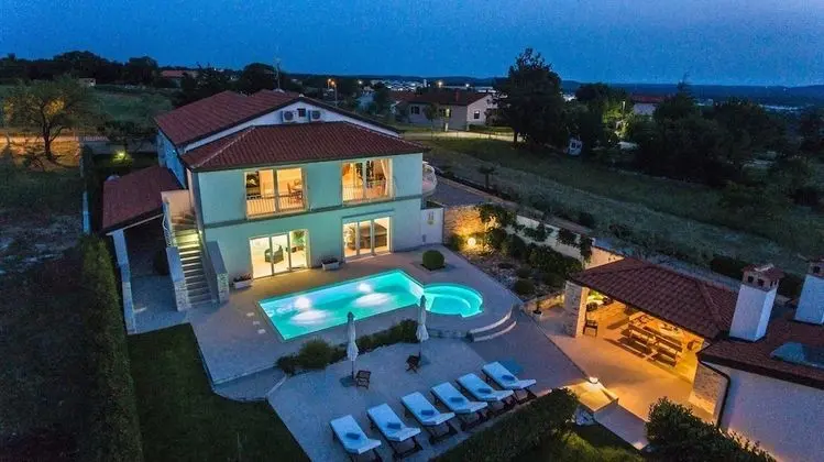 Villa, Birden Çok Yatak