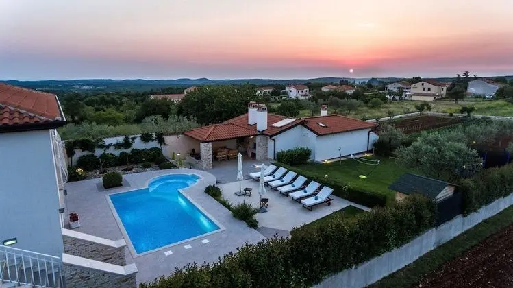 Villa, Birden Çok Yatak