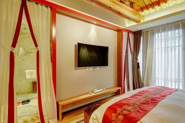Comfort Tek Büyük Yataklı Oda