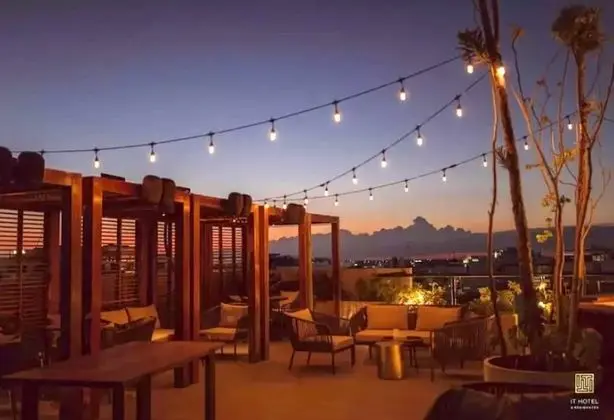 Daire, 2 Yatak Odası, Balkon