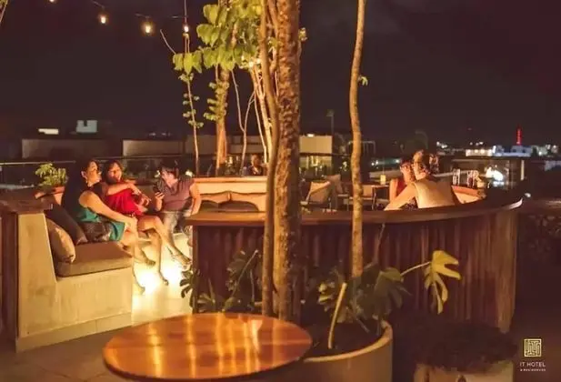 Daire, 2 Yatak Odası, Balkon