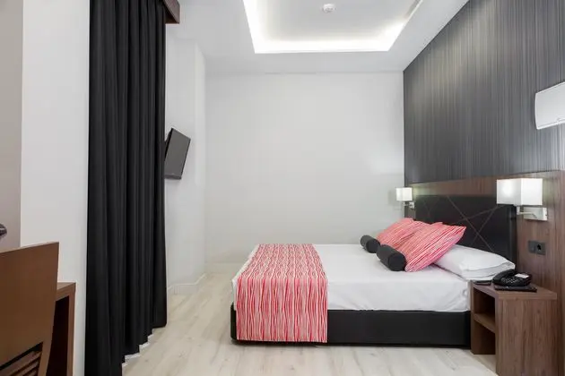 1 Çift Kişilik Veya 2 Tek Kişilik Yatak Standard