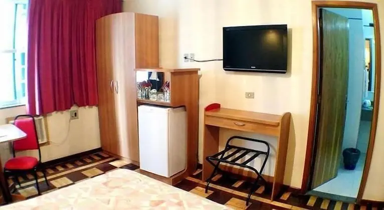Üç Kişilik Oda