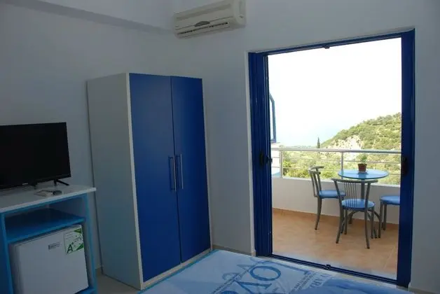 Dört Kişilik Oda, Deniz Manzaralı