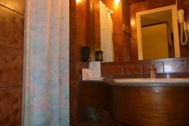 Economy Tek Büyük Yataklı Oda