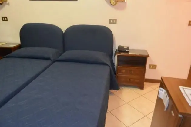 İki Ayrı Yataklı Oda, 2 Tek Kişilik Yatak