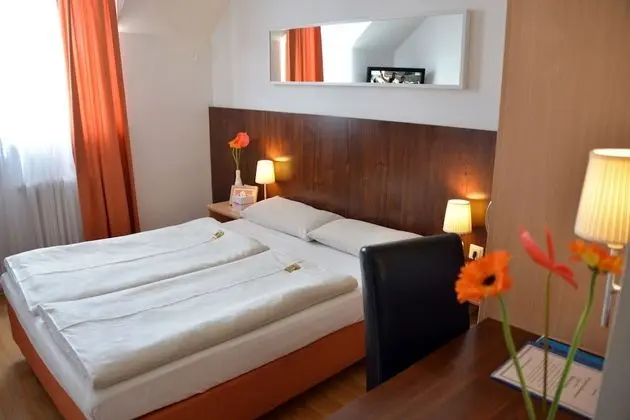 Standard Tek Büyük veya İki Ayrı Yataklı Oda