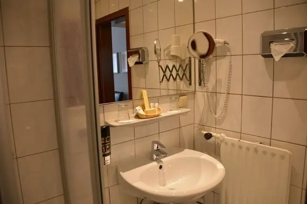Standard Tek Büyük veya İki Ayrı Yataklı Oda