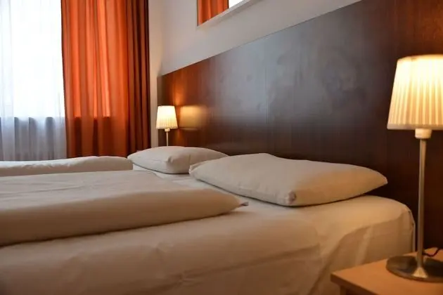 Standard Tek Büyük Yataklı Oda (Queensize Bed 140cm)