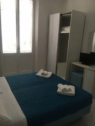 Comfort Tek Büyük veya İki Ayrı Yataklı Oda