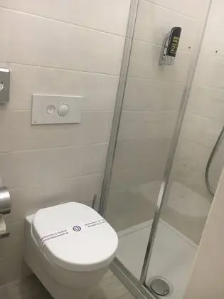 Comfort Tek Büyük veya İki Ayrı Yataklı Oda