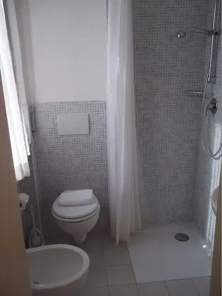 Tek Büyük veya İki Ayrı Yataklı Oda, Balkon