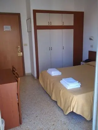 Tek Büyük veya İki Ayrı Yataklı Oda, Balkon