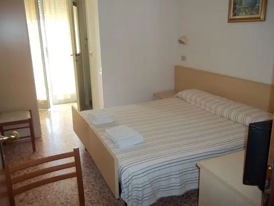 Tek Büyük veya İki Ayrı Yataklı Oda, Balkon