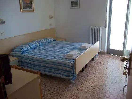 Tek Büyük veya İki Ayrı Yataklı Oda, Balkon