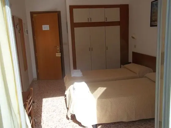 Tek Büyük veya İki Ayrı Yataklı Oda, Balkon