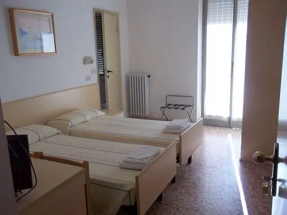 Tek Büyük veya İki Ayrı Yataklı Oda, Balkon