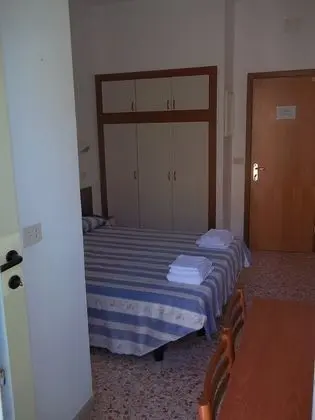 Tek Büyük veya İki Ayrı Yataklı Oda, Balkon