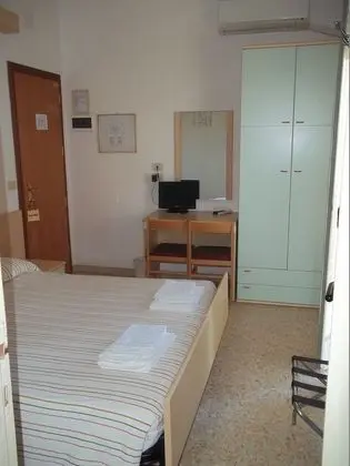 Tek Büyük veya İki Ayrı Yataklı Oda, Balkon