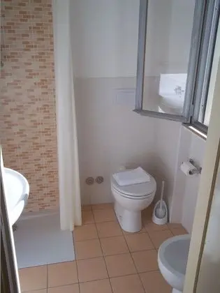 Tek Büyük veya İki Ayrı Yataklı Oda, Balkon