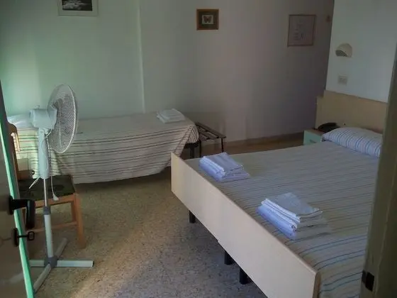 Üç Kişilik Oda, Balkon