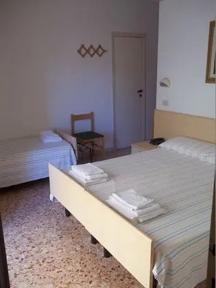 Üç Kişilik Oda, Balkon