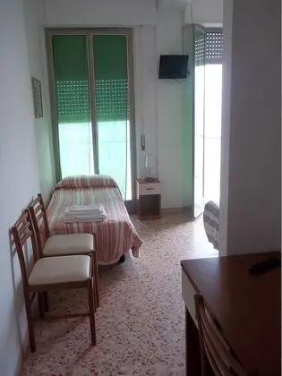 Üç Kişilik Oda, Balkon