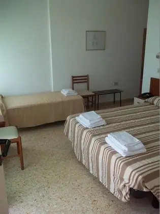 Üç Kişilik Oda, Balkon