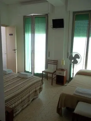 Üç Kişilik Oda, Balkon