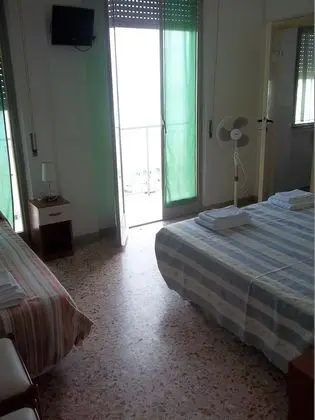 Üç Kişilik Oda, Balkon