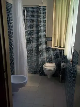 Üç Kişilik Oda, Balkon