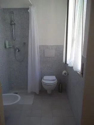 Üç Kişilik Oda, Balkon