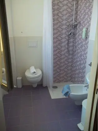 Üç Kişilik Oda, Balkon
