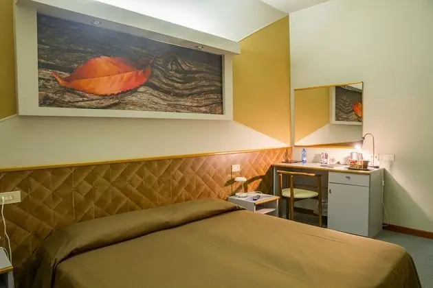 Tek Büyük Yataklı Oda, 1 Büyük (Queen) Boy Yatak