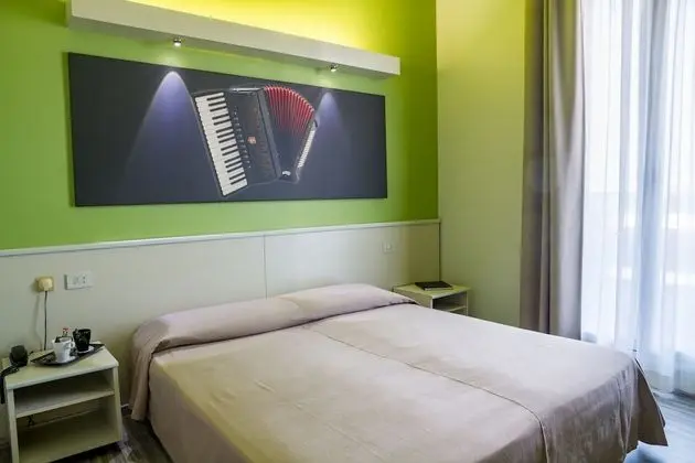 Tek Büyük Yataklı Oda, 1 Büyük (Queen) Boy Yatak