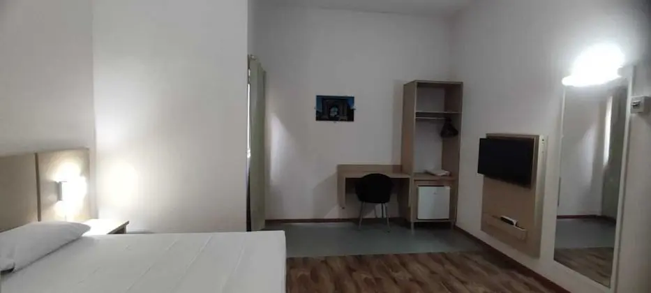 Traditional Büyük Yataklı Tek Kişilik Oda
