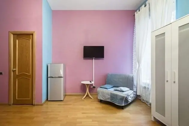 Standard Üç Kişilik Oda, Avlu Manzaralı