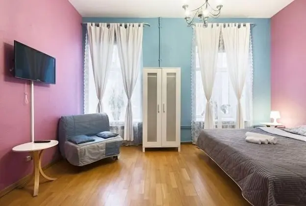 Standard Üç Kişilik Oda, Avlu Manzaralı