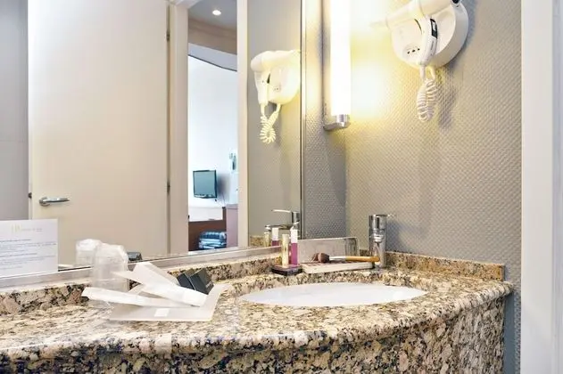 Classic Tek Büyük Yataklı Oda