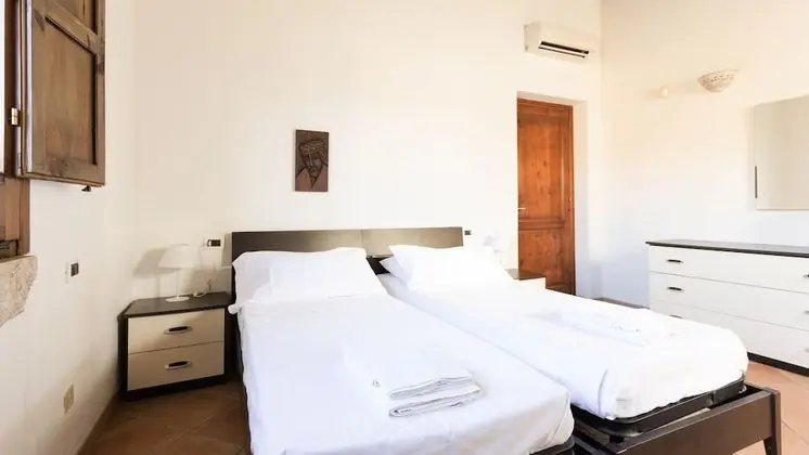 Apart Daire, 5 Yatak Odası