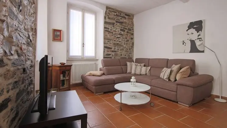 Apart Daire, 1 Yatak Odası, Mutfak, Avlu Manzaralı