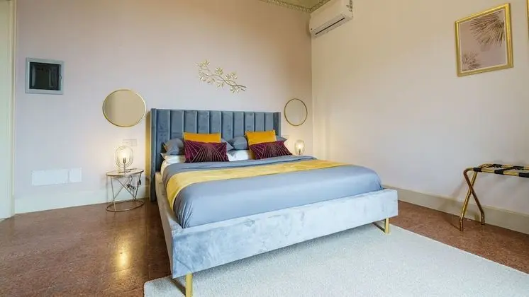 Classic Tek Büyük Yataklı Oda