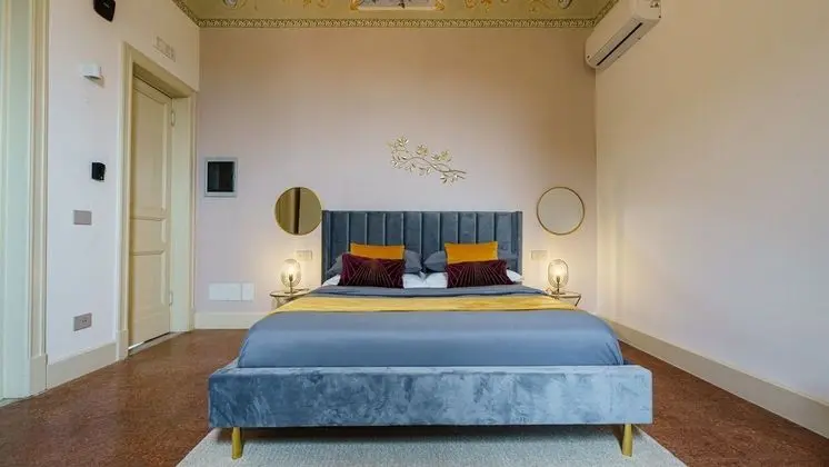 Classic Tek Büyük Yataklı Oda